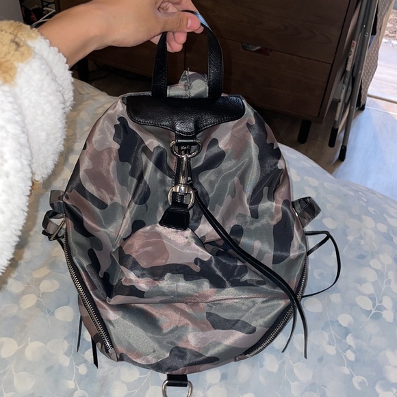 barrel makeup travel bag Amazon.com : Narwey Barrel Drawstring Floral Makeup Bag Large Cosmetic Bag  Make up Bags Toiletry Bag Travel Bags for Toiletries Organizer for Women  Gift for Teen Girls (Large, Blue Leaf) : Beauty